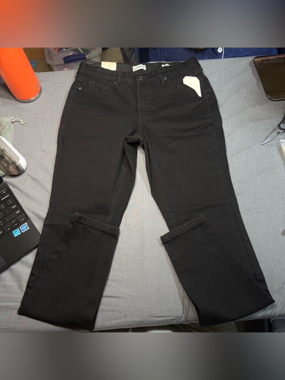 Wonderly Women's Black Mid Rise Skinny Jeans